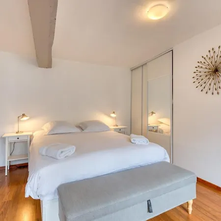 Daisy Un Pres De La Place Du Vieux Marche 公寓